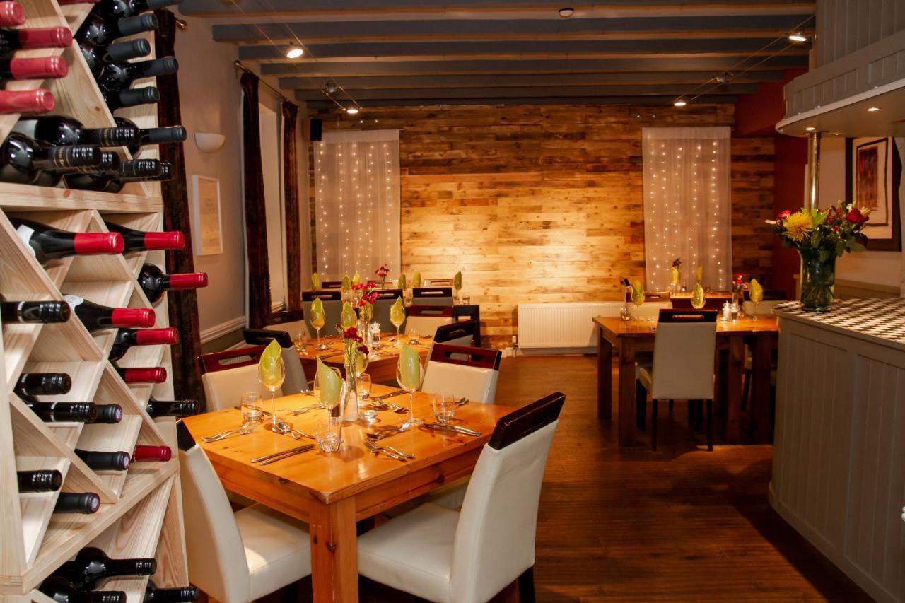 The Walnut Tree Inn Blisworth Eksteriør bilde