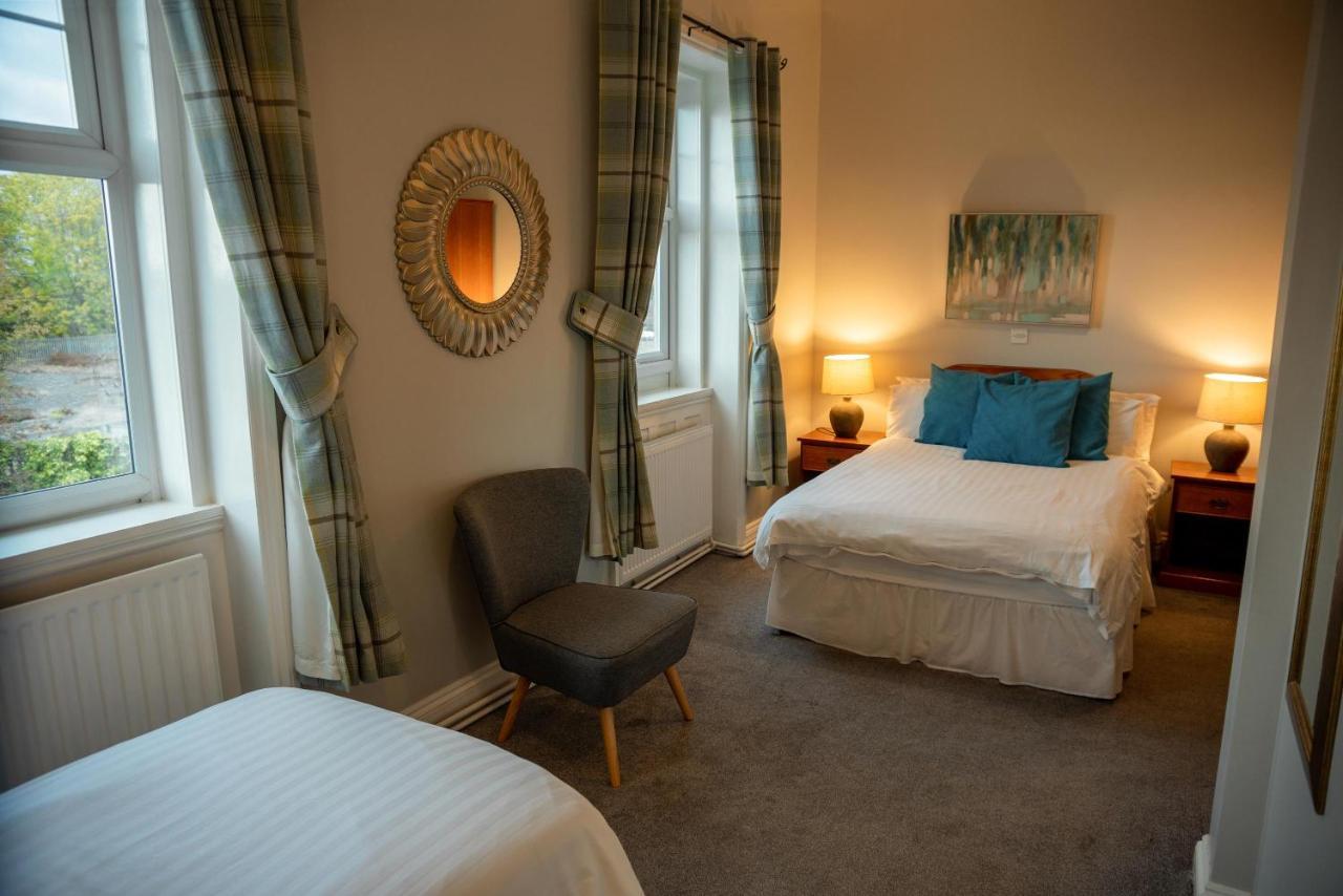 The Walnut Tree Inn Blisworth Eksteriør bilde